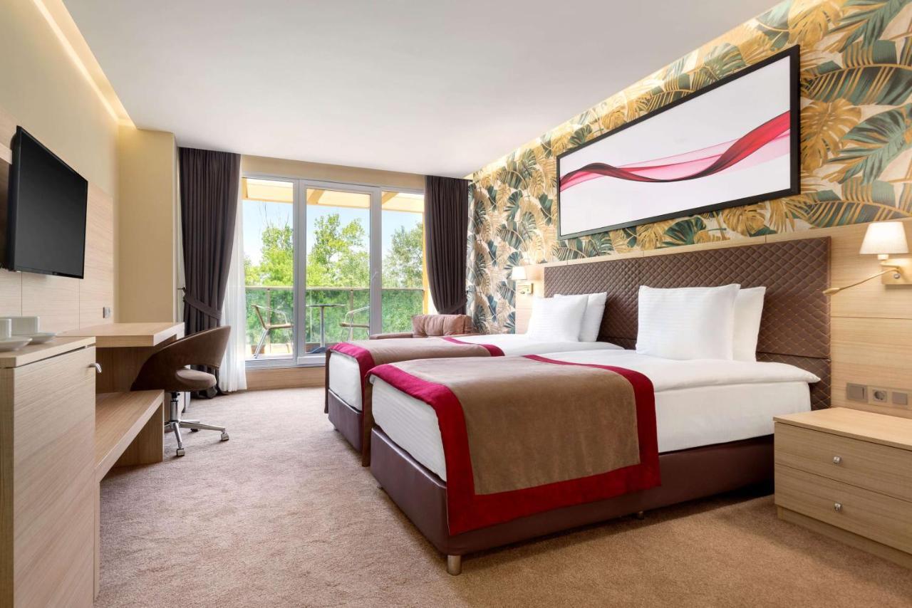 Ramada By Wyndham Istanbul Sile Hotel ภายนอก รูปภาพ